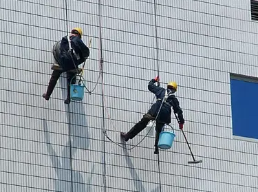 高空作業(yè)每天不能超過幾小時(shí)（高空作業(yè)需要具備哪些條件）